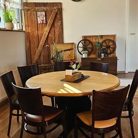 Am Hochbergle Haus 144 بيت للعطل